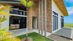 House for sale in Ojochal Costa Rica