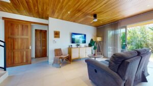 House for sale in Ojochal Costa Rica