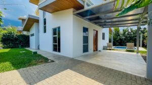 House for sale in Ojochal Costa Rica