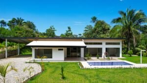 House for sale in Ojochal Costa Rica