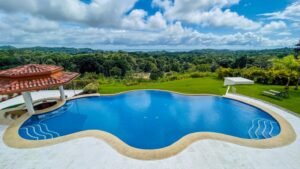 House for sale in Ojochal Costa Rica