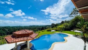 House for sale in Ojochal Costa Rica