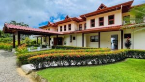 House for sale in Ojochal Costa Rica