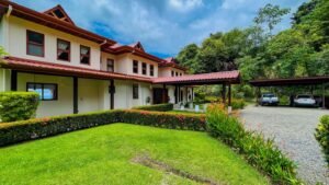 House for sale in Ojochal Costa Rica