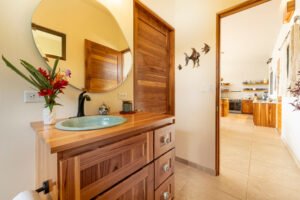 5_guest bed & bath_5