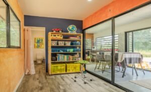 Cinco Ventanas Container & Land9