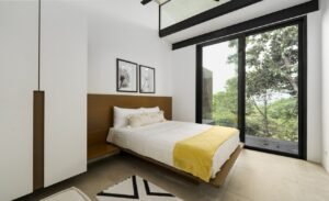 costa-rica-guest-bedroom-jungle
