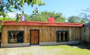 1 (59)Steps from Marino Ballena National Par