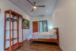 Two Ocean View Homes in Exclusive Marina Vista, Escaleras (21)