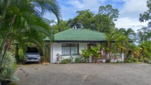 Two Ocean View Homes in Exclusive Marina Vista, Escaleras (27)