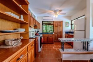 Two Ocean View Homes in Exclusive Marina Vista, Escaleras (42)