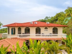 189116 – 4 bedroom ocean view home (1)