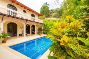 189116 – 4 bedroom ocean view home (13)