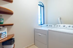 189116 – 4 bedroom ocean view home (23)