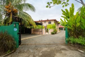 189116 – 4 bedroom ocean view home (34)