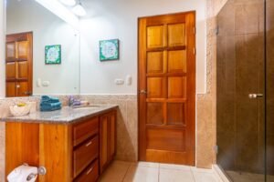 189116 – 4 bedroom ocean view home (52)