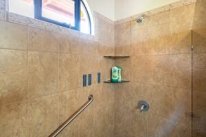 189116 – 4 bedroom ocean view home (9)