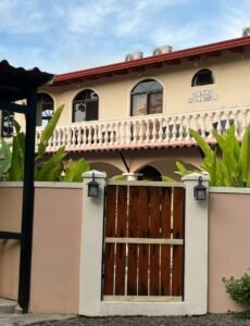 189116 – 4 bedroom ocean view home (9)