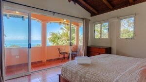 189206 – 3 bedroom ocean view home in Uvita (18)