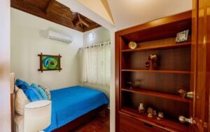 189206 – 3 bedroom ocean view home in Uvita (39)