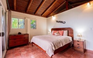 189206 – 3 bedroom ocean view home in Uvita (62)