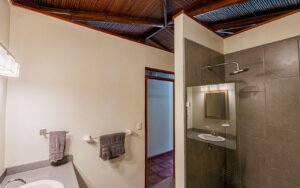 189206 – 3 bedroom ocean view home in Uvita (69)