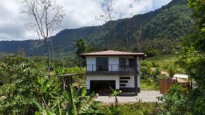 3 bedroom home in tinamastes (7)