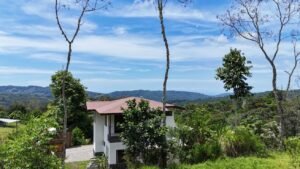 3 bedroom home in tinamastes (9)