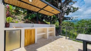 House for sale in Ojochal Costa Rica