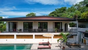 House for sale in Ojochal Costa Rica
