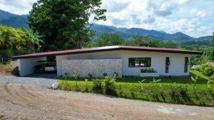 House for sale in Ojochal Costa Rica