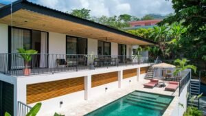 House for sale in Ojochal Costa Rica