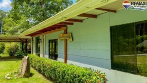 4 bed House for sale in Ojochal Costa Rica 1 (40)