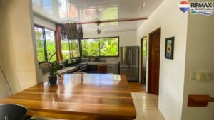 4 bed House for sale in Ojochal Costa Rica 1 (67)