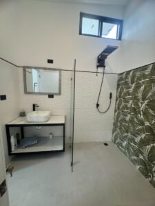 3 Bedroom Home with Private Jungle & Large Lot in Bahía Ballena, Uvita – 192334 (1)