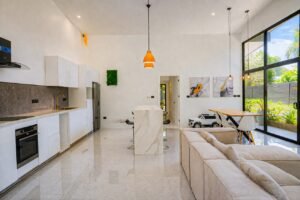 3 Bedroom Home with Private Jungle & Large Lot in Bahía Ballena, Uvita – 192334 (9)