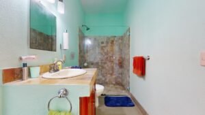 5530 – 3 Bedroom Home with Private Waterfall_27