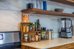 Elegant Tropical Home 5 Minutes from Marino National Park – 19355601(53)