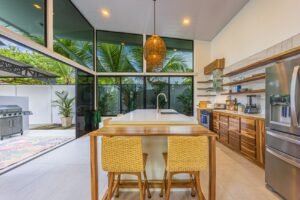 Elegant Tropical Home 5 Minutes from Marino National Park – 19355601(59)