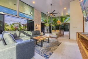 Elegant Tropical Home 5 Minutes from Marino National Park – 19355601(66)