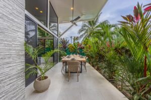 Elegant Tropical Home 5 Minutes from Marino National Park – 19355601(71)