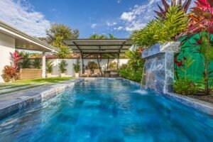 Elegant Tropical Home 5 Minutes from Marino National Park – 19355601(75)