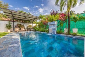 Elegant Tropical Home 5 Minutes from Marino National Park – 19355601(77)