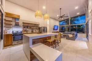 Elegant Tropical Home 5 Minutes from Marino National Park – 19355601(89)