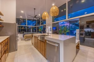 Elegant Tropical Home 5 Minutes from Marino National Park – 19355601(92)