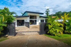 Modern 3 Bedroom Home Near Uvita Beach Walk to Marino Ballena National Park – 193396 (8)