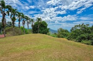 3 Bedroom Ocean View Home on 3.64 Acres Near Dominical Beach (10)