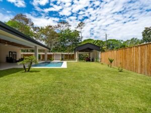 3 Bedroom Tropical Home in Uvita Walk to Beach & Park _ 197719 (32)