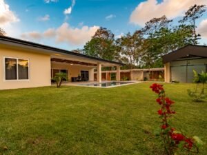 3 Bedroom Tropical Home in Uvita Walk to Beach & Park _ 197719 (36)