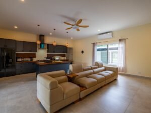 3 Bedroom Tropical Home in Uvita Walk to Beach & Park _ 197719 (80)
